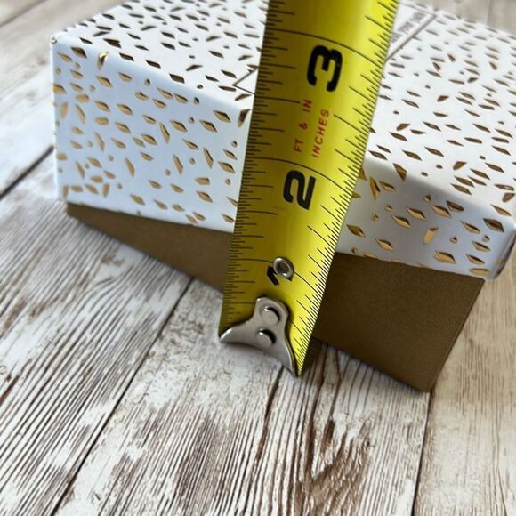 New! Friends Are Family We Choose Infinity Bracelet Silver Plated Charms NWT Box - Picture 9 of 12